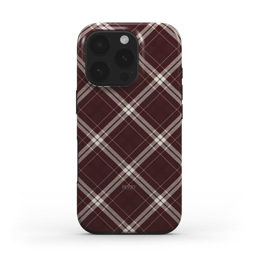 Trendy feminine phone case in a red flerfarvet plaid pattern, combining cozy elegance with a beautiful girly aesthetic.